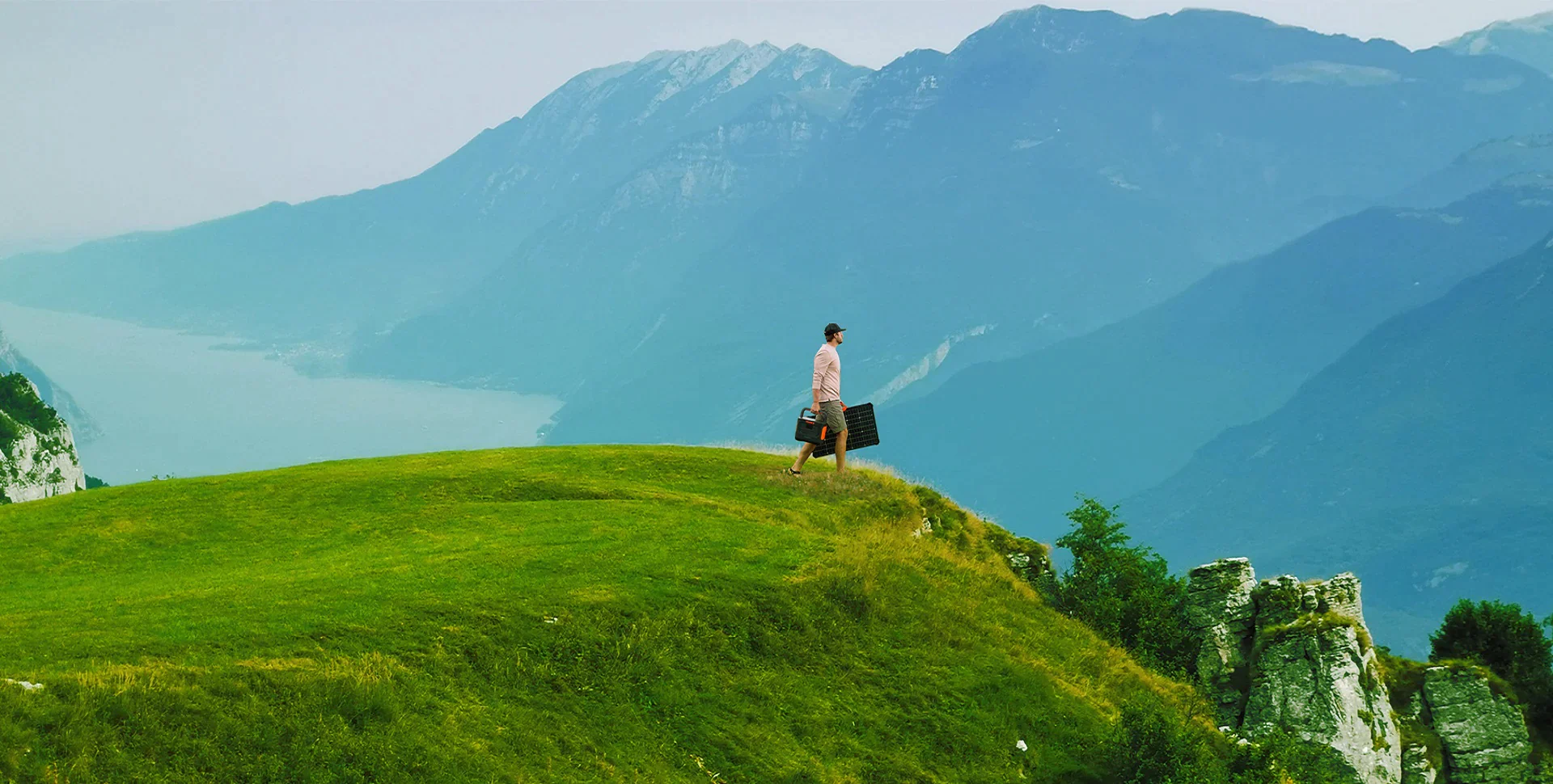 EXPLORE FURTHER WITH  JACKERY SOLAR